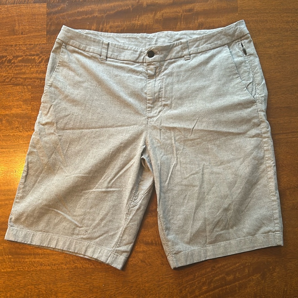 Lululemon men’s ABC shorts, 36 waist, 9 inseam, gray